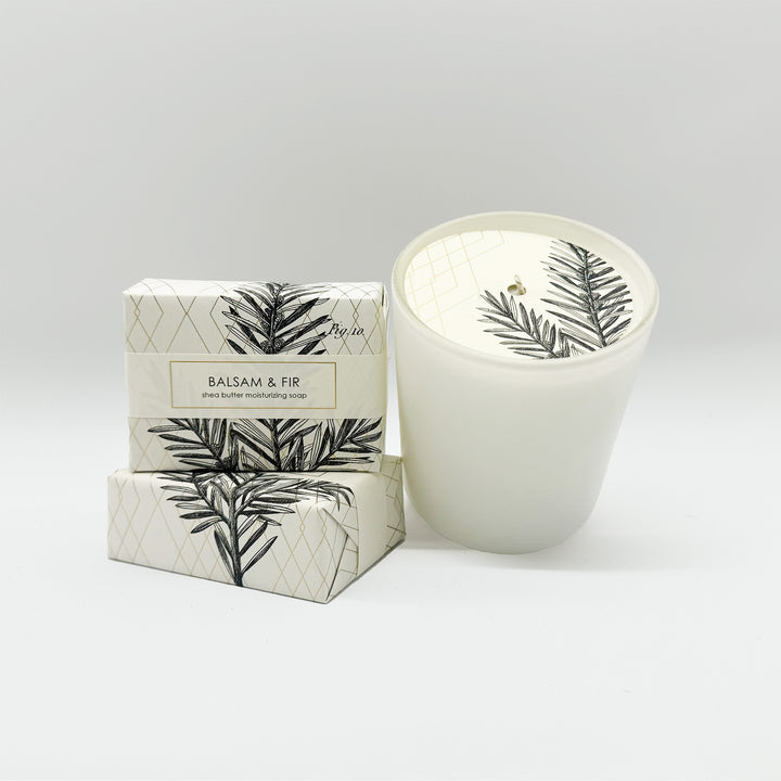 Balsam & Fir Candle in Goldleaf Design